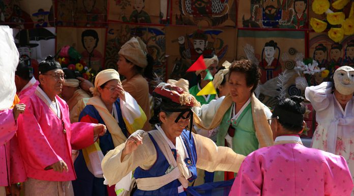 중요무형문화재 제82-나 호/ 배연신굿 및 대동굿