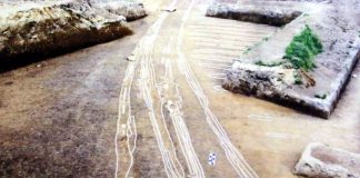 고인돌을 끌기위한 사람들