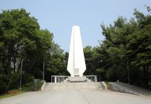 기념탑과 사탑(寺塔)