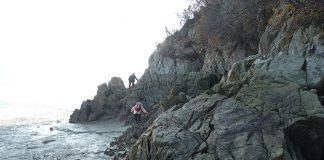 서해의 작은섬 미법도와 서쪽의 검문소 서검도