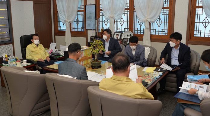 유 군수 “적극 행정에 대한 책임은 내가 감당할 것”