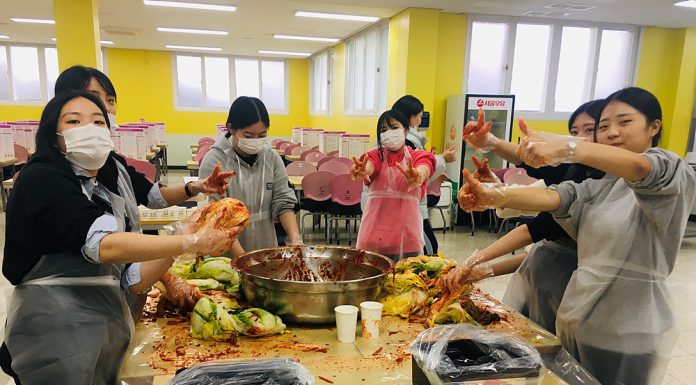 덕신고등학생 이웃사랑 김장나눔 실천