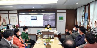 코로나 무더기 발생한 폐교, 책임 있는 조치 요구