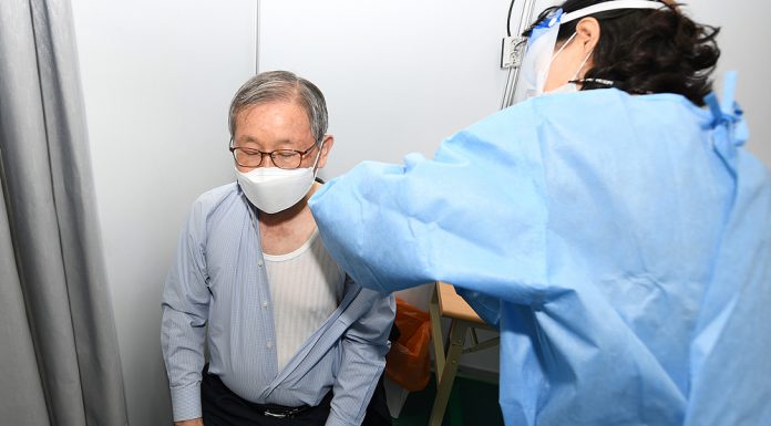 강화군 코로나백신 드디어 시작, 1호 장기천 노인회장