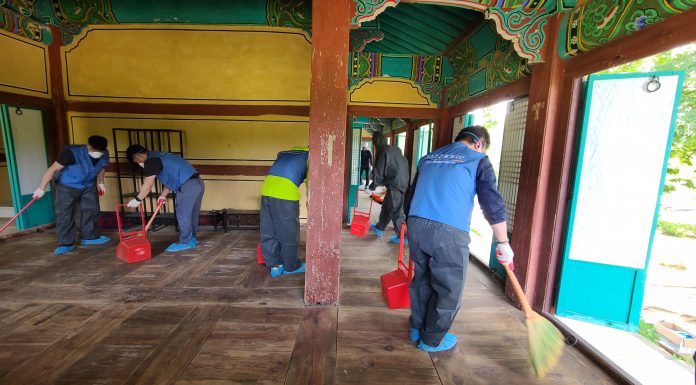 인천문화재 돌봄센터-포스코건설 봉사단, 고려궁지에서 봉사활동