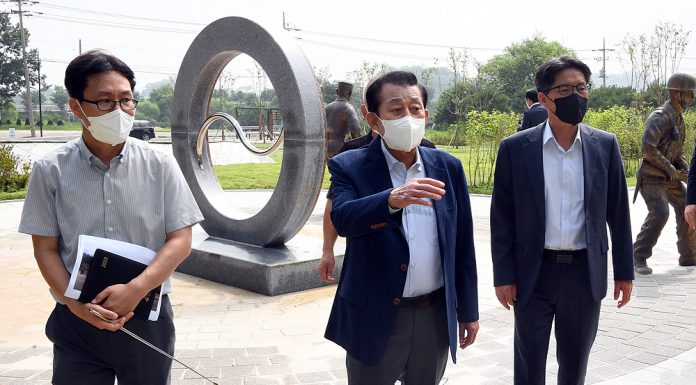 유천호 강화군수,‘강화호국공원 조성사업’현장 점검